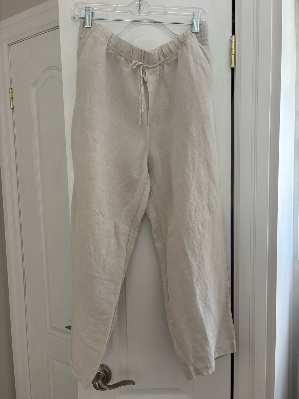 H&M Linen-Blend Cropped Drawstring Pants in Light Beige